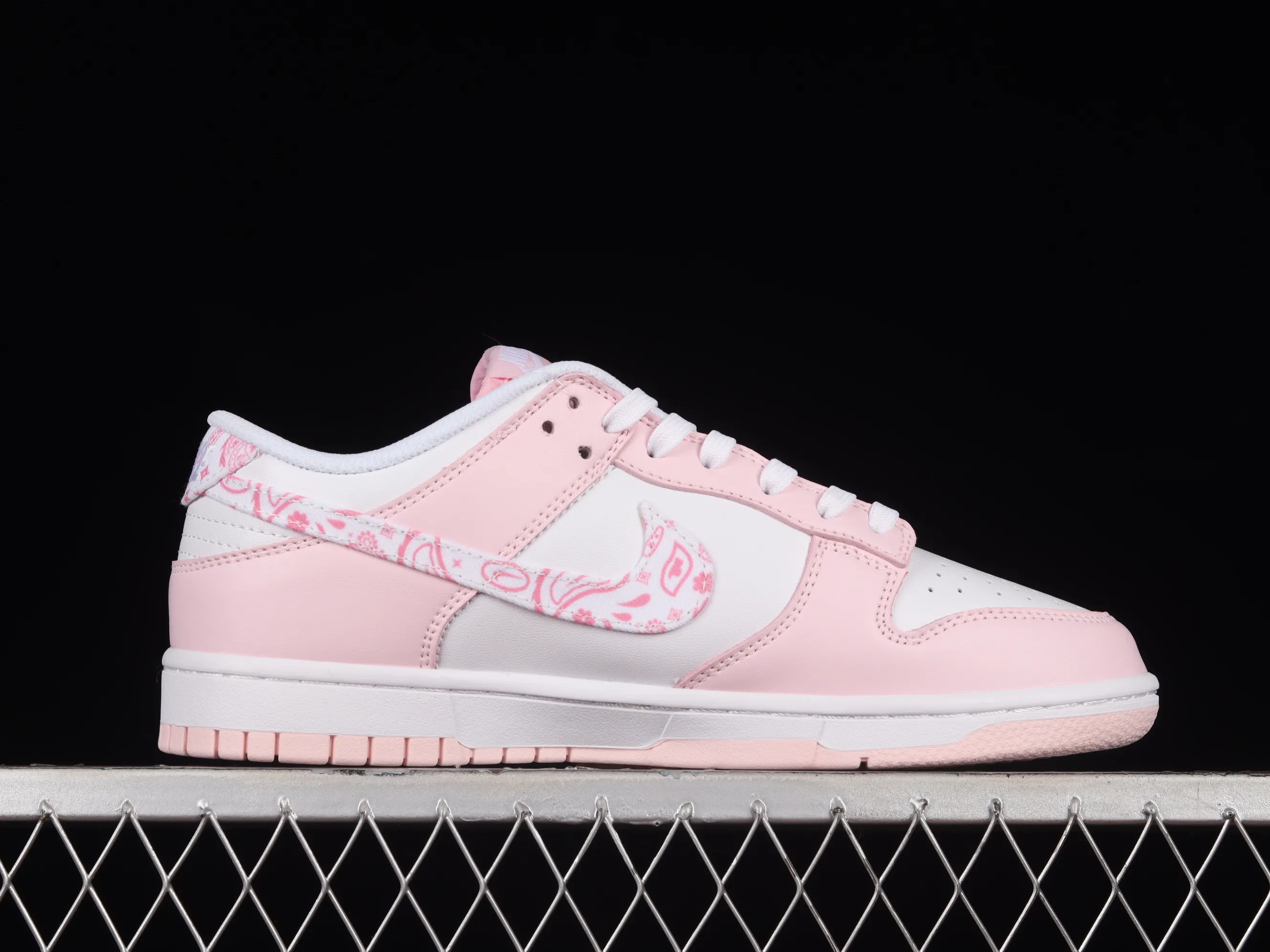All categories Nk SB Dunk series Nk SB Dunk Low low-top sneakers Nk Dunk Low "Pink Paisley" Sakura pink SB low-top sports and leisure sneakers FD1449-100